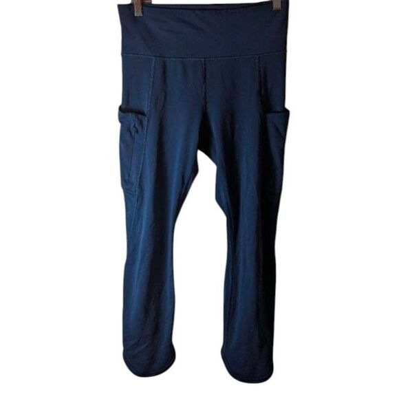 ATHLETA All In Crop Size Medium - Picture 2 of 3